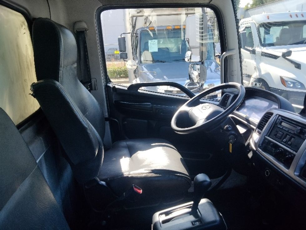 Medium Duty Box Truck-Light and Medium Duty Trucks-Hino-2019-268-Torrance-CA-261,778\n\t\tmiles-$ 44,250 - Image 22