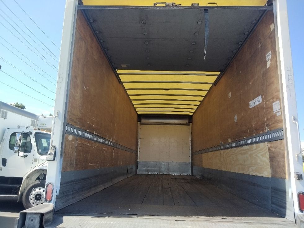 Medium Duty Box Truck-Light and Medium Duty Trucks-Hino-2019-268-Torrance-CA-261,778\n\t\tmiles-$ 44,250 - Image 8