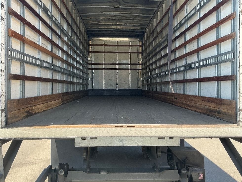Medium Duty Box Truck-Light and Medium Duty Trucks-Hino-2019-268-Torrance-CA-294,985\n\t\tmiles-$ 32,000 - Image 10