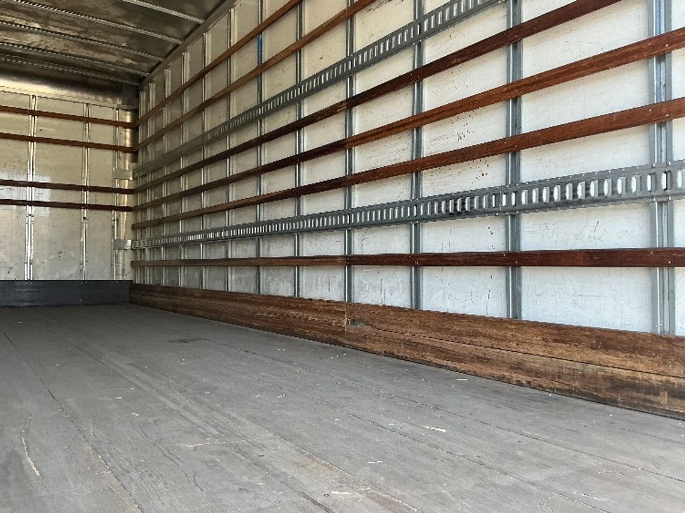 Medium Duty Box Truck-Light and Medium Duty Trucks-Hino-2019-268-Torrance-CA-294,985\n\t\tmiles-$ 32,000 - Image 12