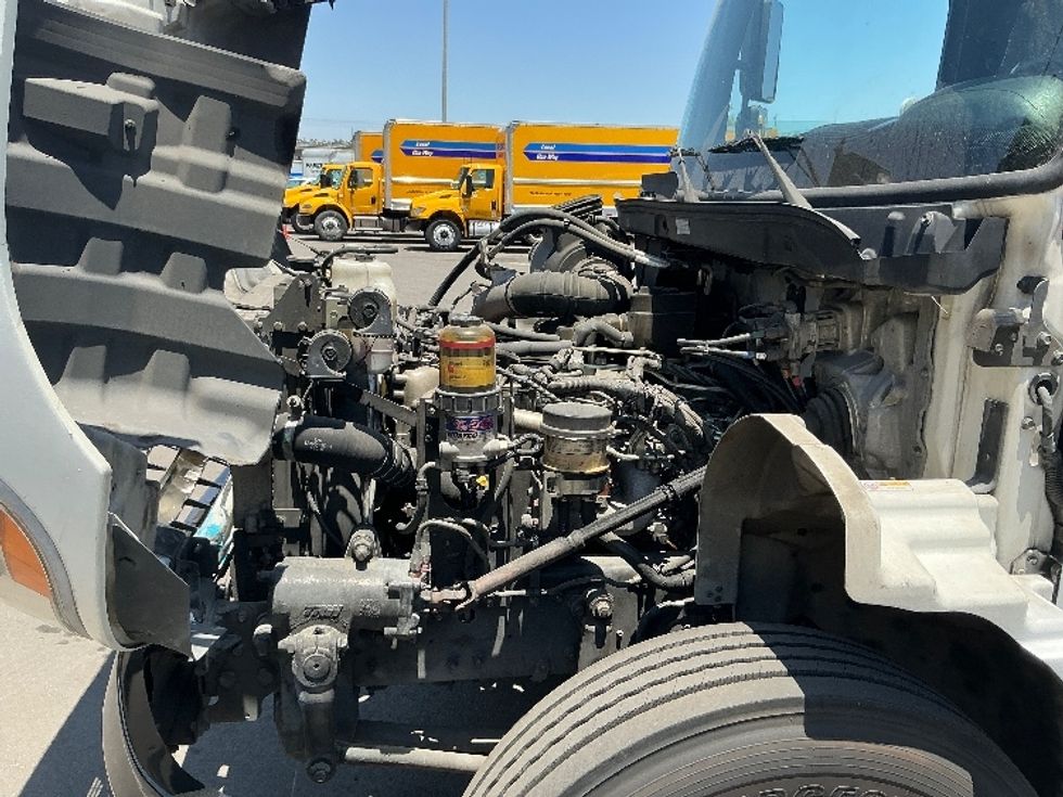 Medium Duty Box Truck-Light and Medium Duty Trucks-Hino-2019-268-Torrance-CA-294,985\n\t\tmiles-$ 32,000 - Image 23
