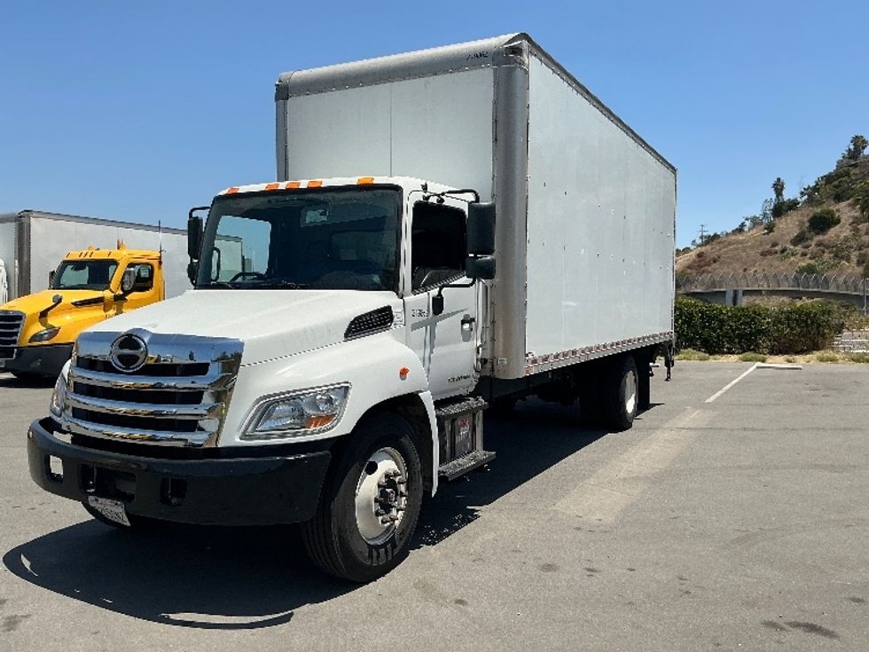 Medium Duty Box Truck-Light and Medium Duty Trucks-Hino-2019-268-Torrance-CA-294,985\n\t\tmiles-$ 32,000 - Image 3