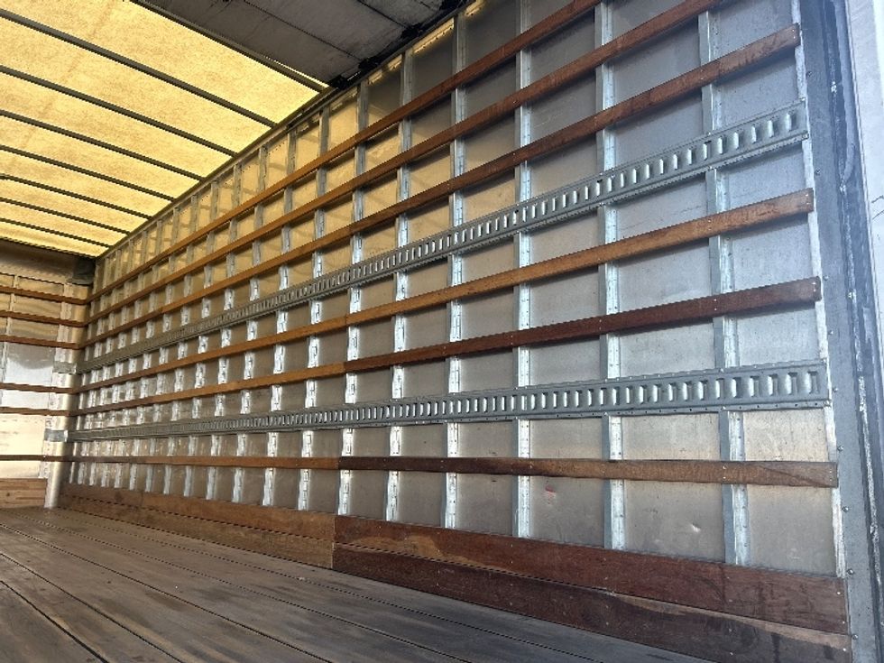 Medium Duty Box Truck-Light and Medium Duty Trucks-Hino-2019-268-Torrance-CA-343,580\n\t\tmiles-$ 23,500 - Image 12