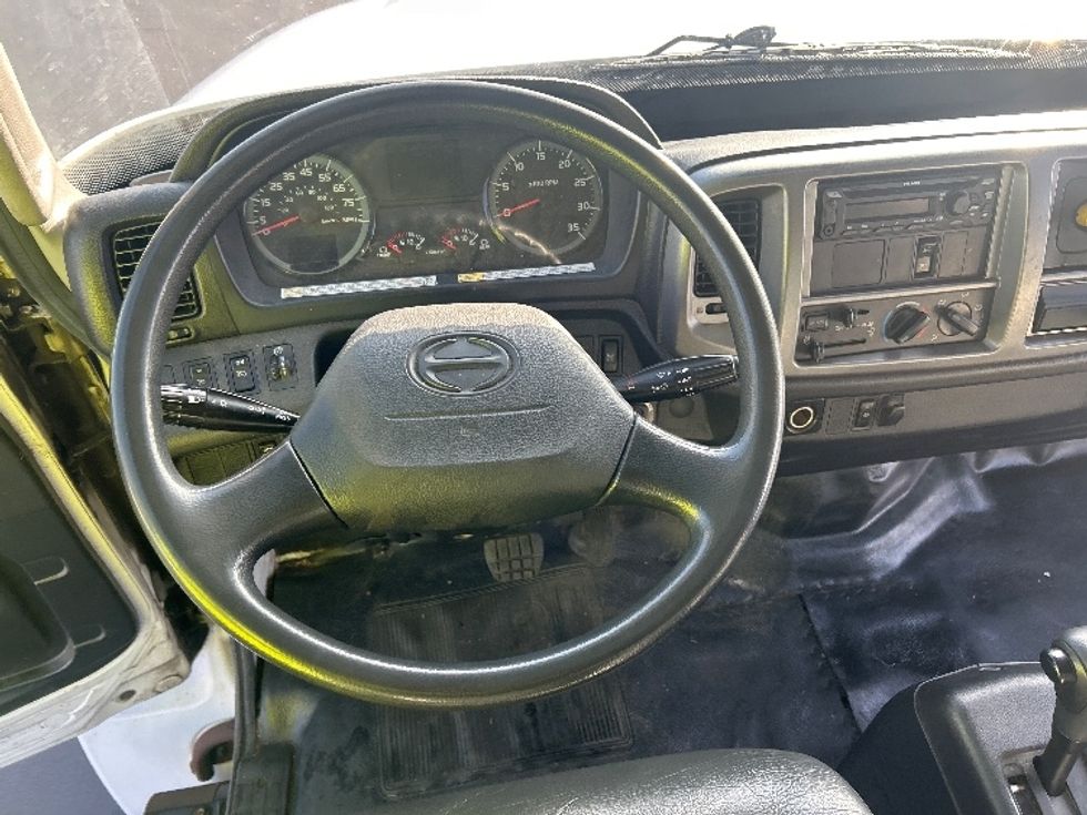 Medium Duty Box Truck-Light and Medium Duty Trucks-Hino-2019-268-Torrance-CA-343,580\n\t\tmiles-$ 23,500 - Image 18
