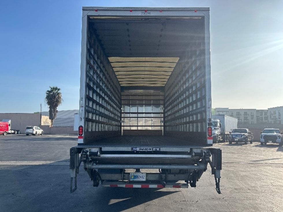 Medium Duty Box Truck-Light and Medium Duty Trucks-Hino-2019-268-Torrance-CA-343,580\n\t\tmiles-$ 23,500 - Image 8