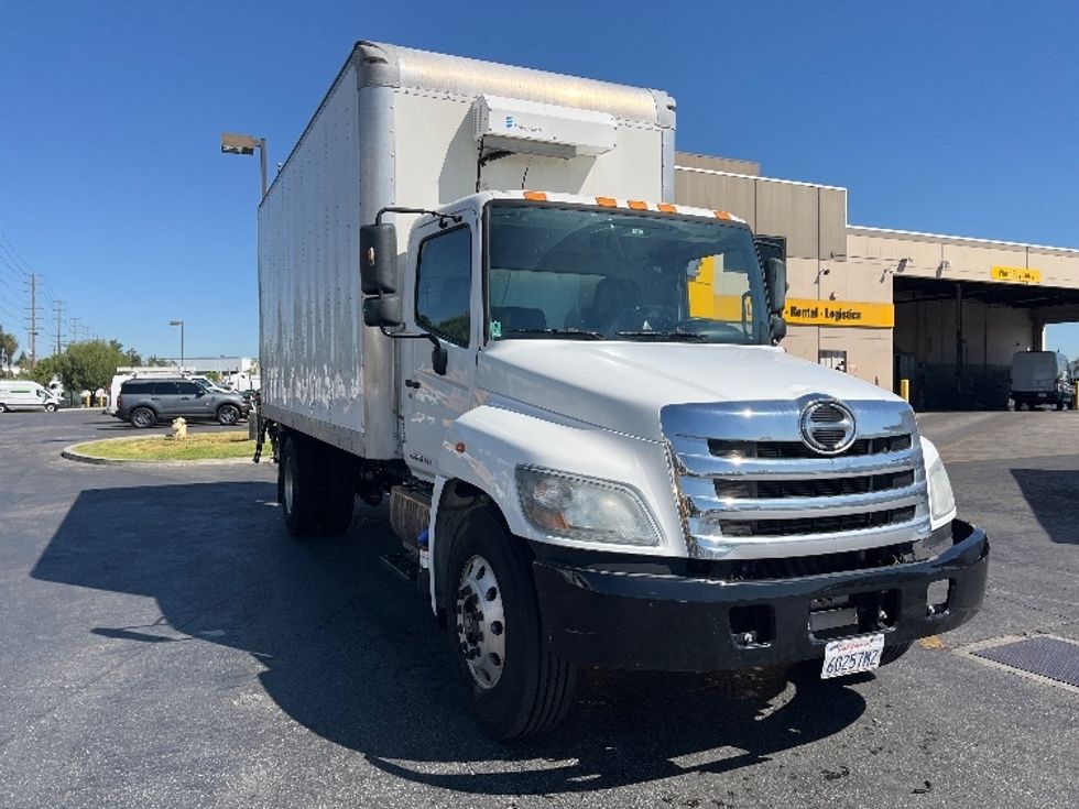 Medium Duty Box Truck-Light and Medium Duty Trucks-Hino-2019-268-Torrance-CA-64,703\n\t\tmiles-$ 53,750 - Image 1