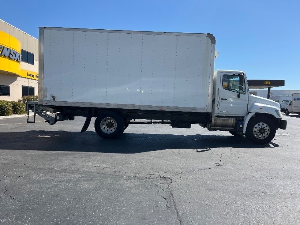 Medium Duty Box Truck-Light and Medium Duty Trucks-Hino-2019-268-Torrance-CA-64,703\n\t\tmiles-$ 53,750 - Image 15