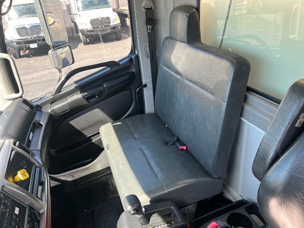 Medium Duty Box Truck-Light and Medium Duty Trucks-Hino-2019-268-Torrance-CA-64,703\n\t\tmiles-$ 53,750 - Image 19