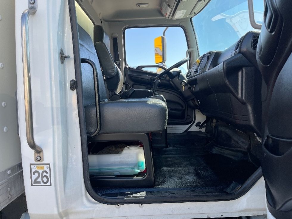 Medium Duty Box Truck-Light and Medium Duty Trucks-Hino-2019-268-Torrance-CA-64,703\n\t\tmiles-$ 53,750 - Image 22