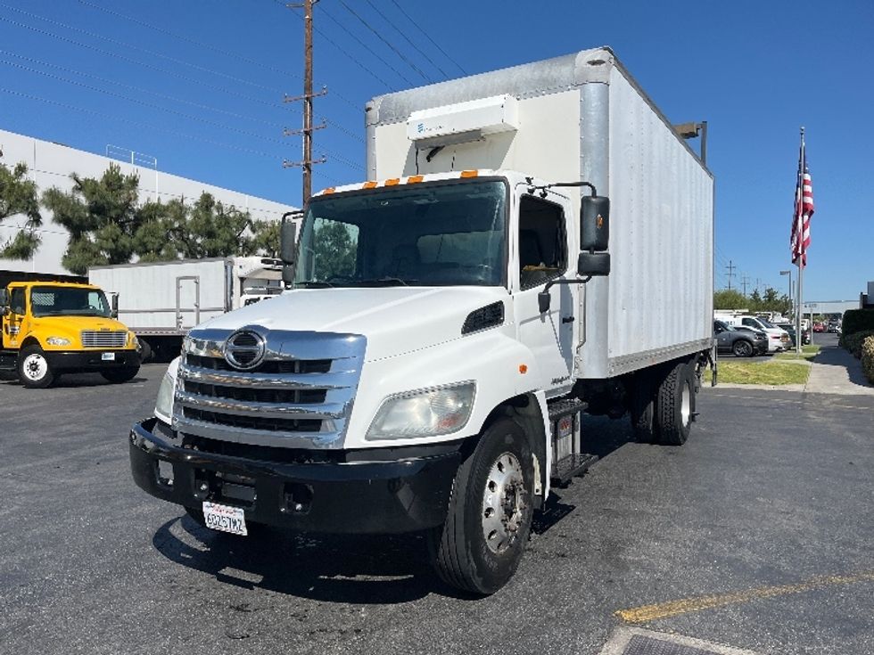 Medium Duty Box Truck-Light and Medium Duty Trucks-Hino-2019-268-Torrance-CA-64,703\n\t\tmiles-$ 53,750 - Image 3
