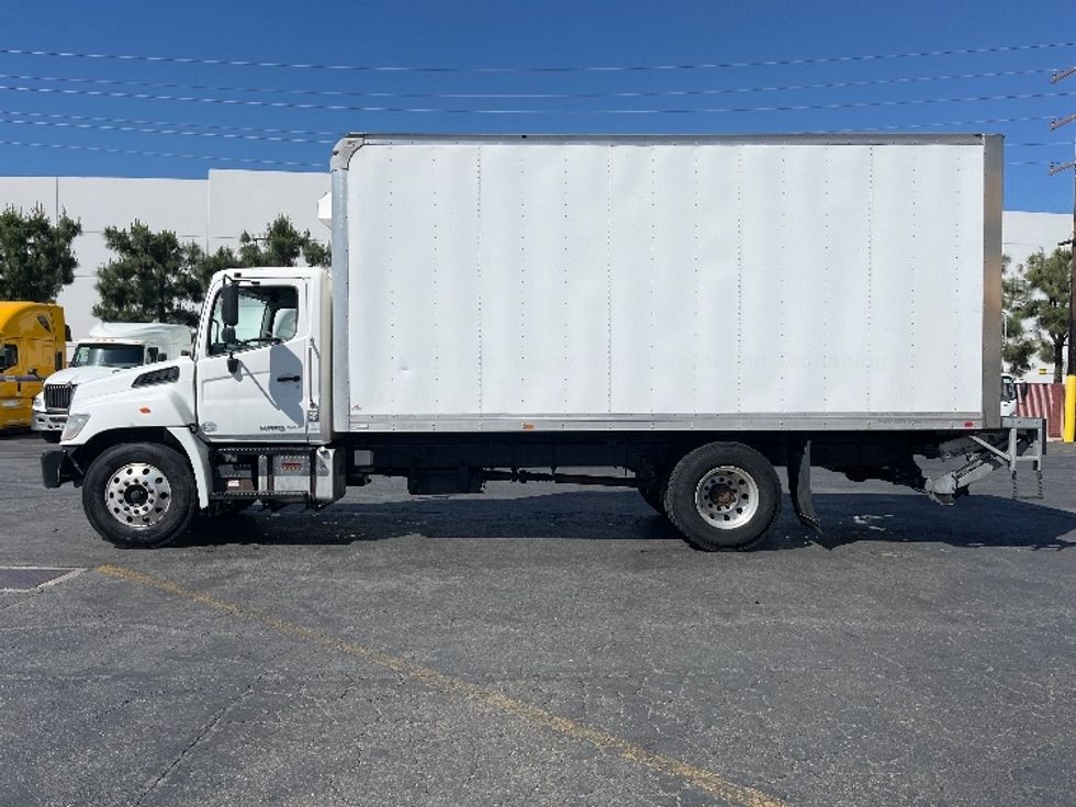 Medium Duty Box Truck-Light and Medium Duty Trucks-Hino-2019-268-Torrance-CA-64,703\n\t\tmiles-$ 53,750 - Image 4