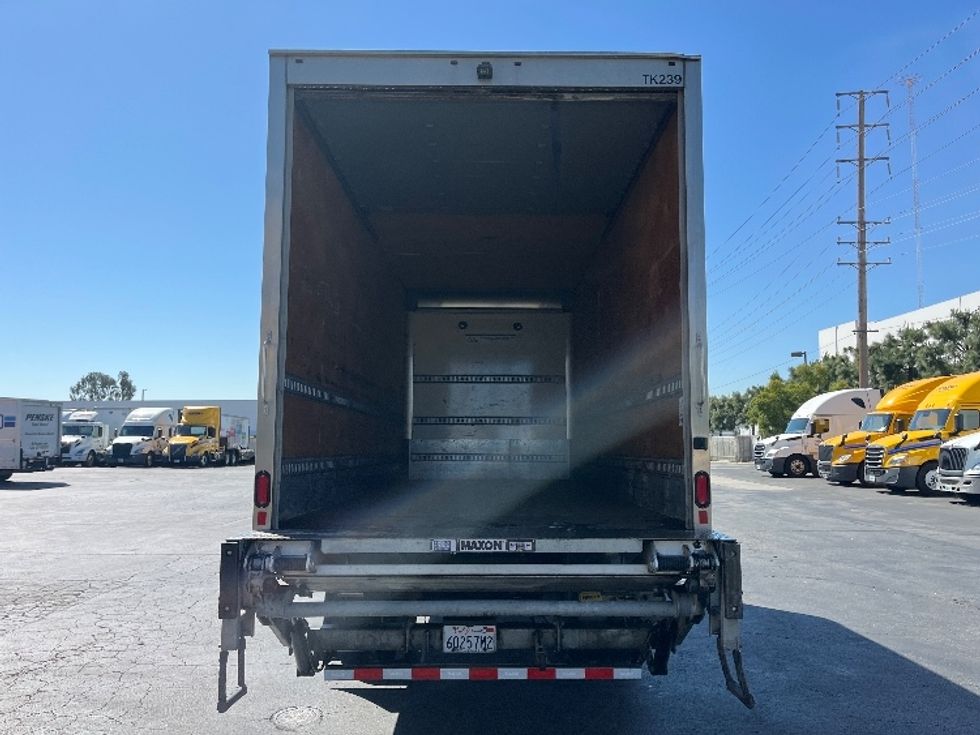 Medium Duty Box Truck-Light and Medium Duty Trucks-Hino-2019-268-Torrance-CA-64,703\n\t\tmiles-$ 53,750 - Image 8