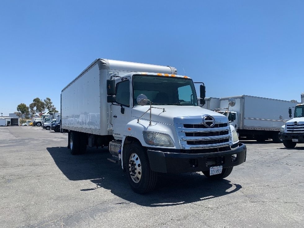Medium Duty Box Truck-Light and Medium Duty Trucks-Hino-2019-268-Torrance-CA-69,193\n\t\tmiles-$ 61,500 - Image 1