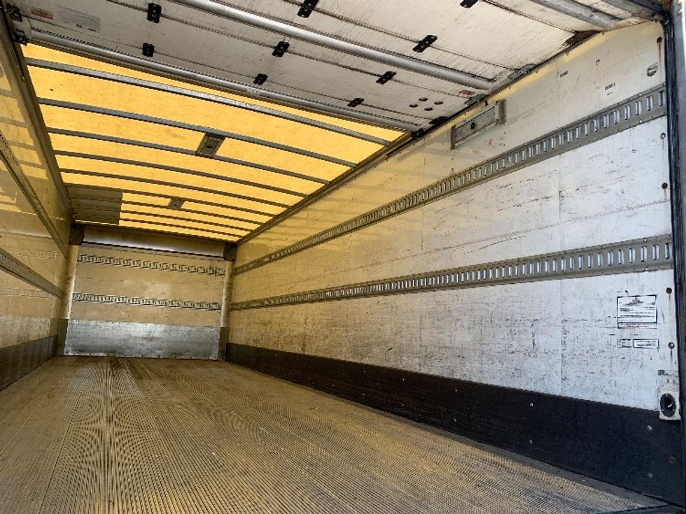 Medium Duty Box Truck-Light and Medium Duty Trucks-Hino-2019-268-Torrance-CA-69,193\n\t\tmiles-$ 61,500 - Image 12