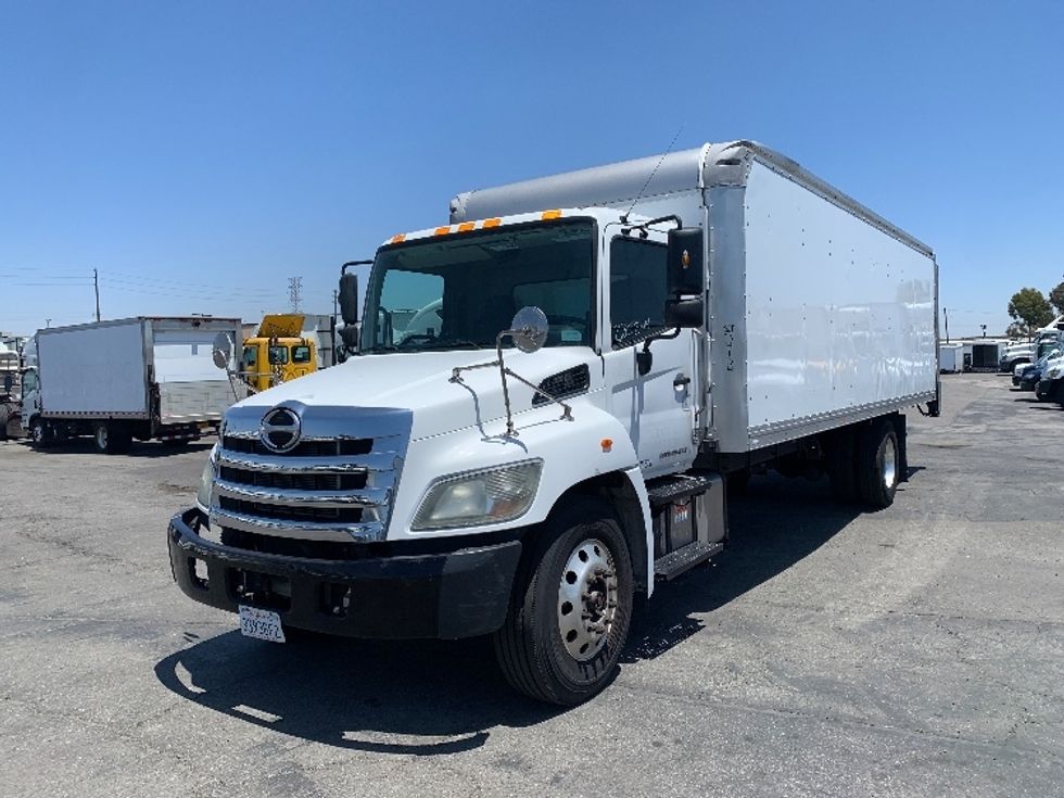 Medium Duty Box Truck-Light and Medium Duty Trucks-Hino-2019-268-Torrance-CA-69,193\n\t\tmiles-$ 61,500 - Image 3