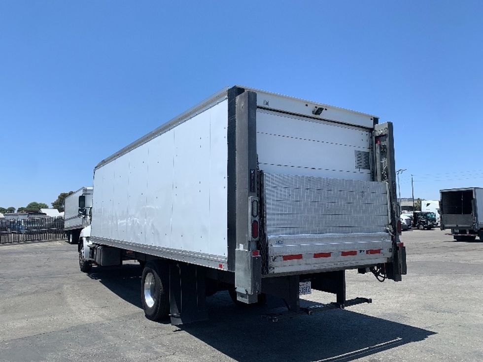 Medium Duty Box Truck-Light and Medium Duty Trucks-Hino-2019-268-Torrance-CA-69,193\n\t\tmiles-$ 61,500 - Image 6