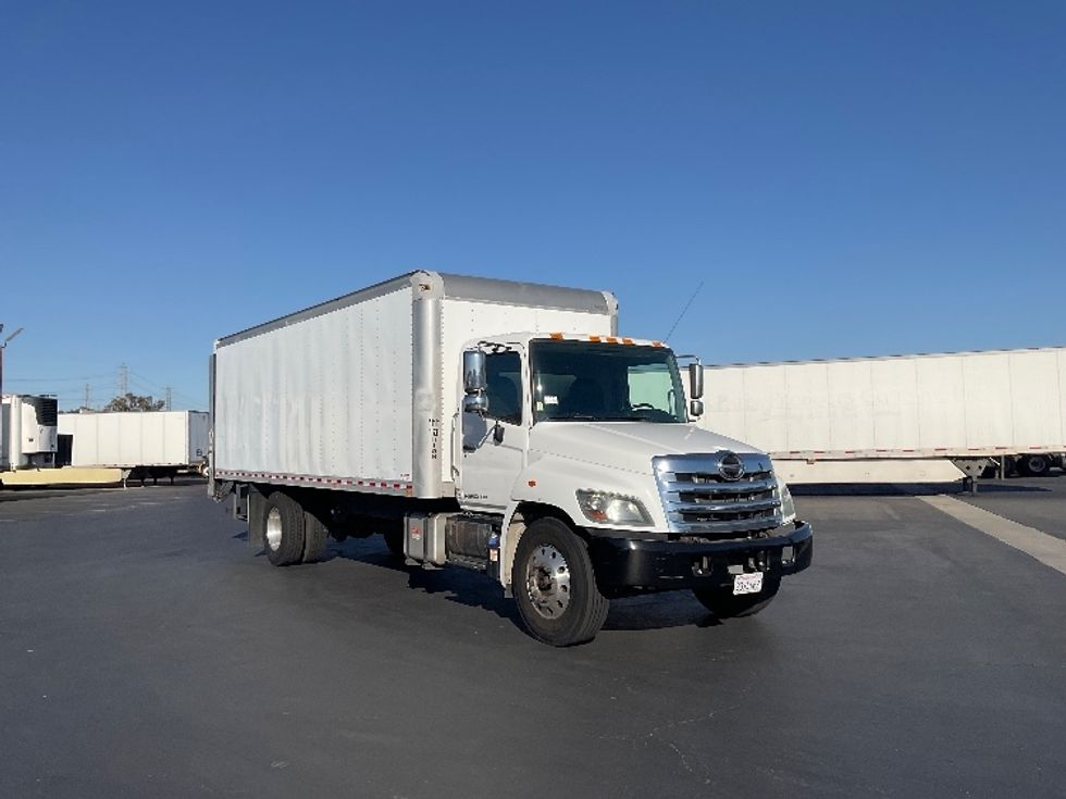 Medium Duty Box Truck-Light and Medium Duty Trucks-Hino-2019-268-Torrance-CA-92,493\n\t\tmiles-$ 61,500 - Image 1