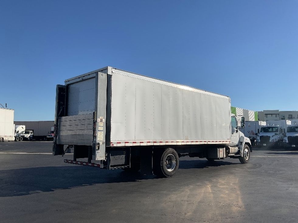 Medium Duty Box Truck-Light and Medium Duty Trucks-Hino-2019-268-Torrance-CA-92,493\n\t\tmiles-$ 61,500 - Image 13
