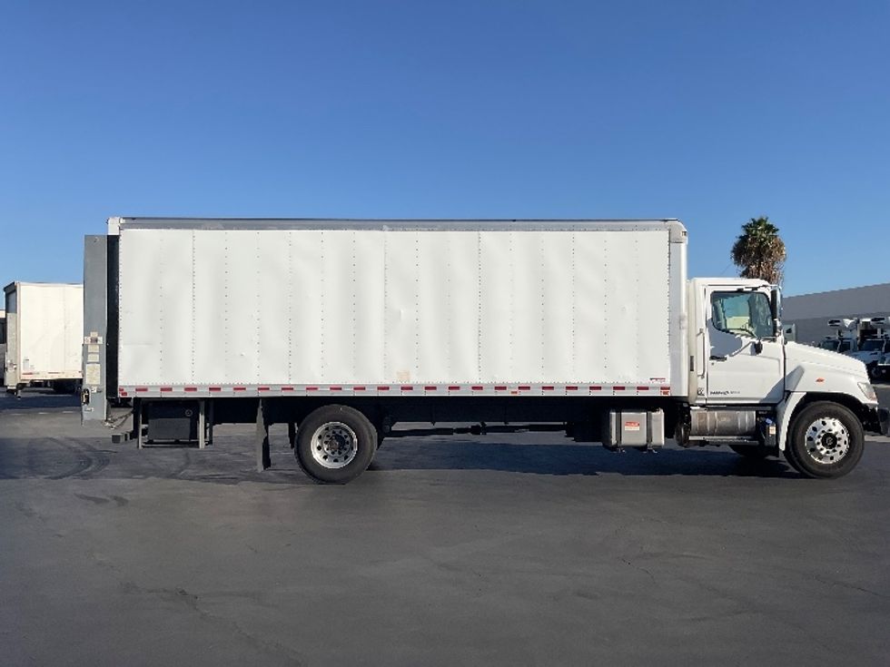 Medium Duty Box Truck-Light and Medium Duty Trucks-Hino-2019-268-Torrance-CA-92,493\n\t\tmiles-$ 61,500 - Image 15