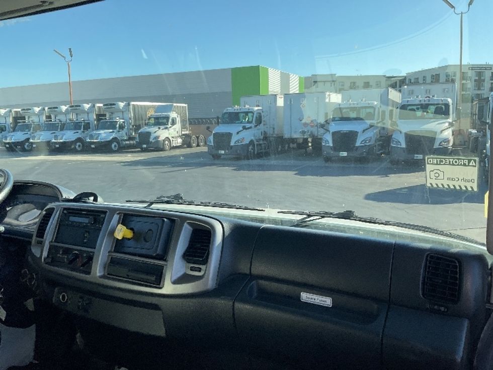 Medium Duty Box Truck-Light and Medium Duty Trucks-Hino-2019-268-Torrance-CA-92,493\n\t\tmiles-$ 61,500 - Image 21