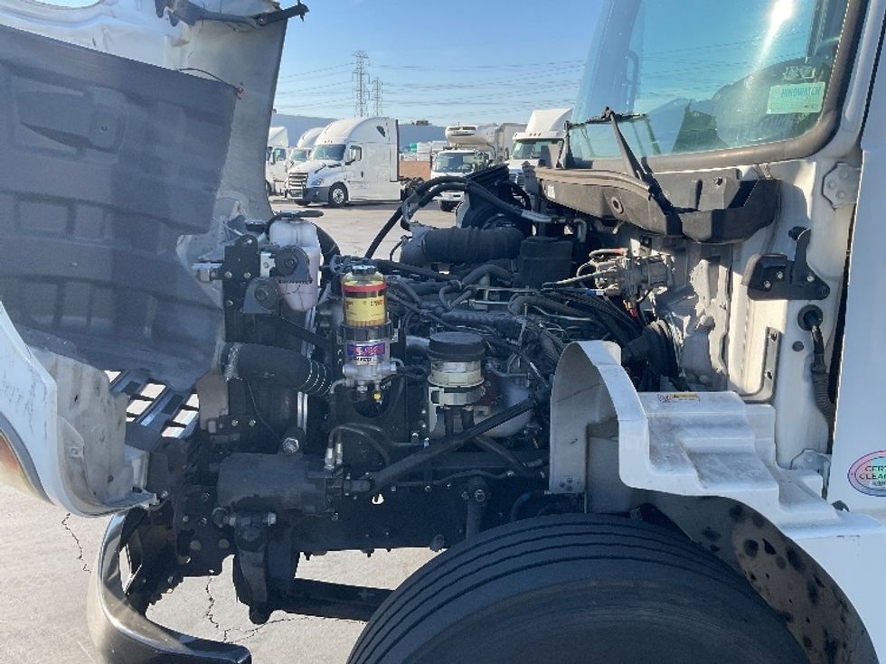 Medium Duty Box Truck-Light and Medium Duty Trucks-Hino-2019-268-Torrance-CA-92,493\n\t\tmiles-$ 61,500 - Image 24