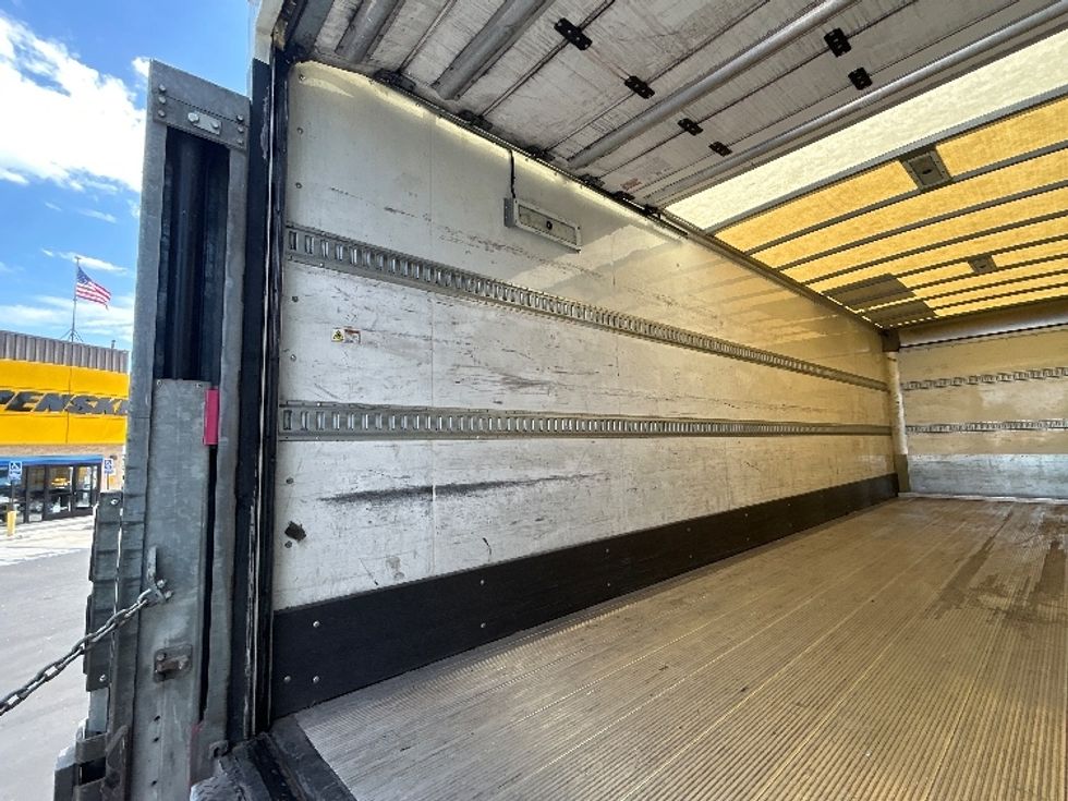 Medium Duty Box Truck-Light and Medium Duty Trucks-Hino-2019-268-Torrance-CA-95,365\n\t\tmiles-$ 64,750 - Image 10