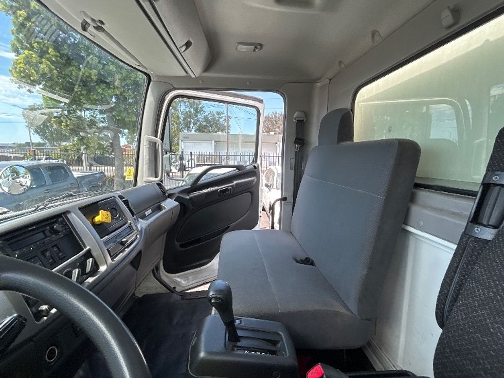 Medium Duty Box Truck-Light and Medium Duty Trucks-Hino-2019-268-Torrance-CA-95,365\n\t\tmiles-$ 64,750 - Image 18
