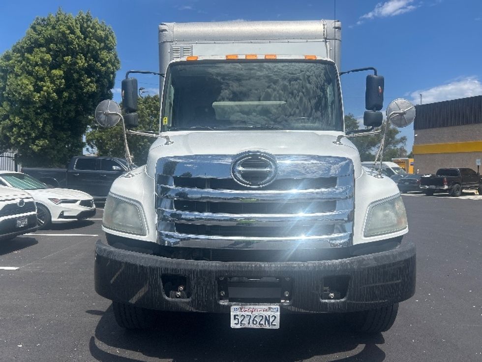 Medium Duty Box Truck-Light and Medium Duty Trucks-Hino-2019-268-Torrance-CA-95,365\n\t\tmiles-$ 64,750 - Image 2