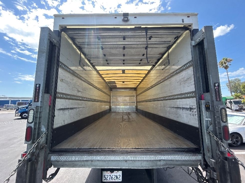Medium Duty Box Truck-Light and Medium Duty Trucks-Hino-2019-268-Torrance-CA-95,365\n\t\tmiles-$ 64,750 - Image 8