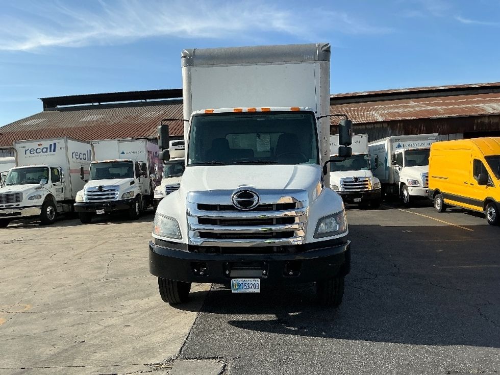 Medium Duty Box Truck-Light and Medium Duty Trucks-Hino-2019-268-Torrance-CA-95,692\n\t\tmiles-$ 51,500 - Image 2