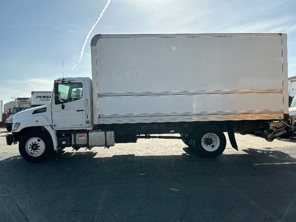 Medium Duty Box Truck-Light and Medium Duty Trucks-Hino-2019-268-Torrance-CA-95,692\n\t\tmiles-$ 51,500 - Image 4