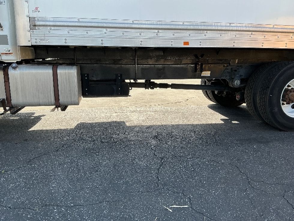 Medium Duty Box Truck-Light and Medium Duty Trucks-Hino-2019-268-Torrance-CA-95,692\n\t\tmiles-$ 51,500 - Image 5