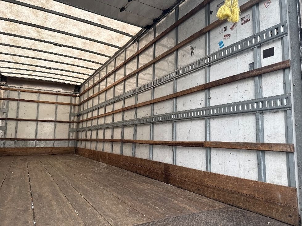 Medium Duty Box Truck-Light and Medium Duty Trucks-Hino-2019-268-Tukwila-WA-155,600\n\t\tmiles-$ 54,500 - Image 12