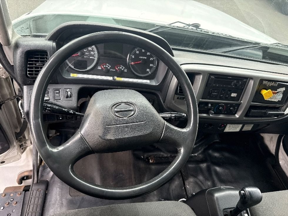 Medium Duty Box Truck-Light and Medium Duty Trucks-Hino-2019-268-Tukwila-WA-155,600\n\t\tmiles-$ 54,500 - Image 16