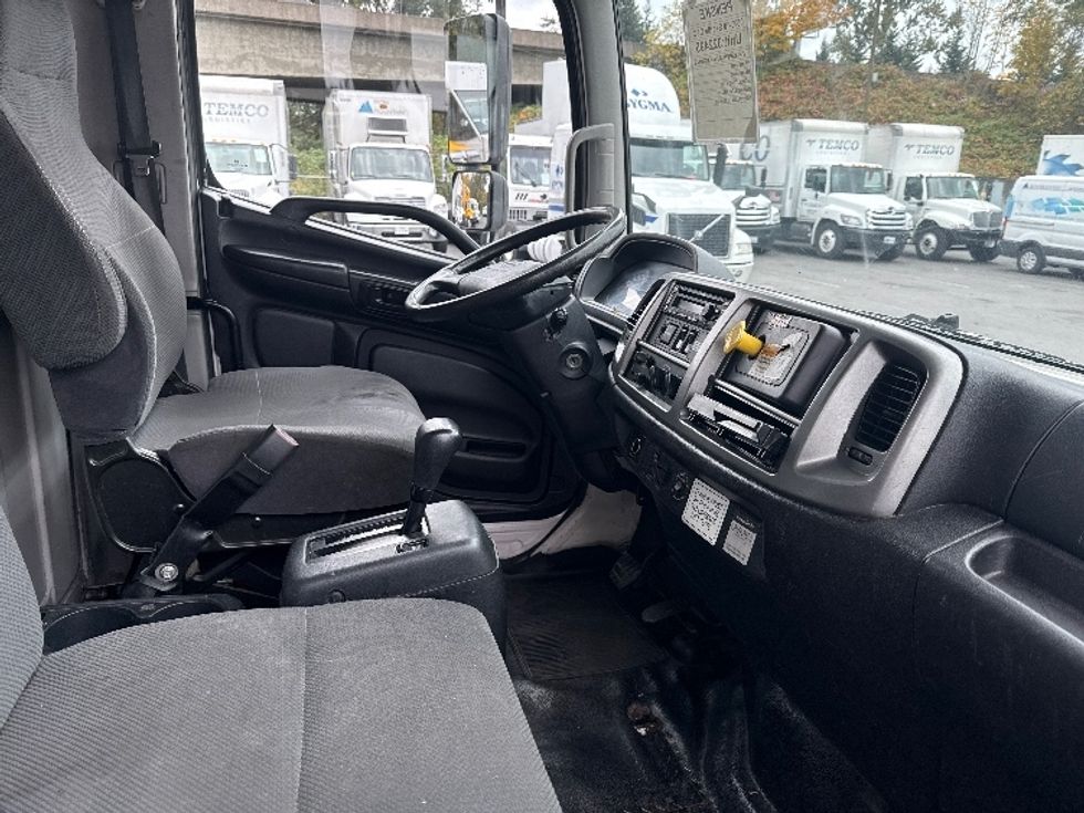 Medium Duty Box Truck-Light and Medium Duty Trucks-Hino-2019-268-Tukwila-WA-155,600\n\t\tmiles-$ 54,500 - Image 21