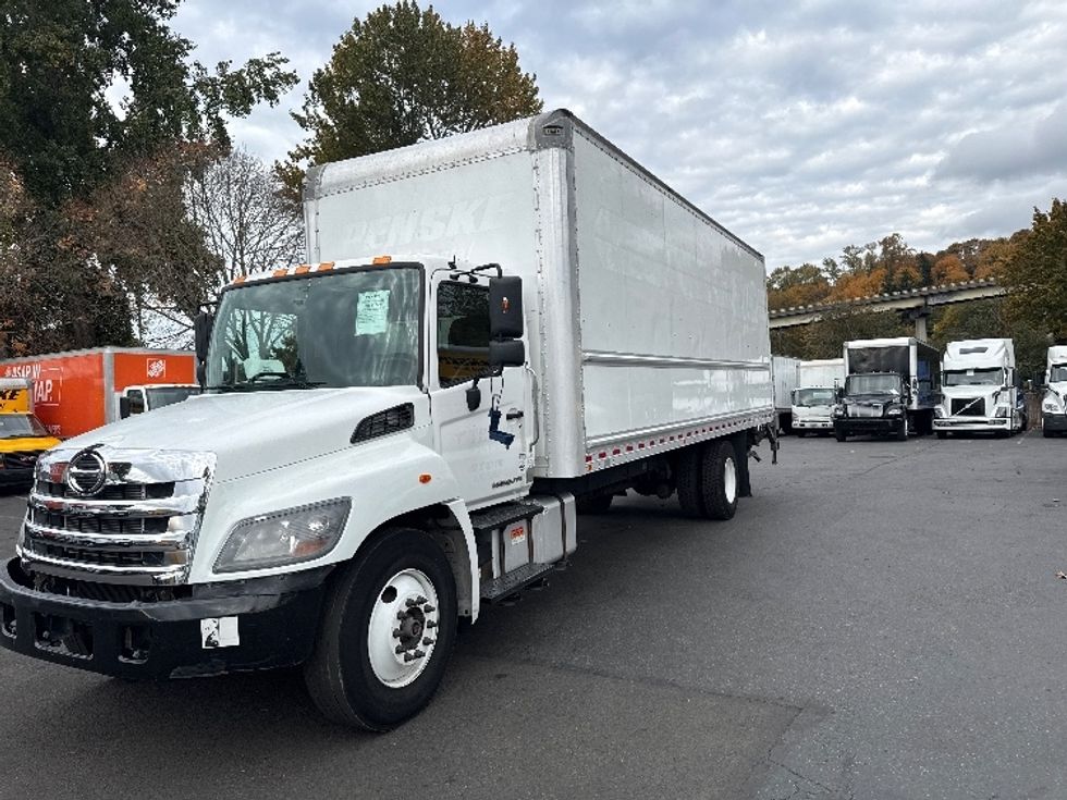 Medium Duty Box Truck-Light and Medium Duty Trucks-Hino-2019-268-Tukwila-WA-155,600\n\t\tmiles-$ 54,500 - Image 3