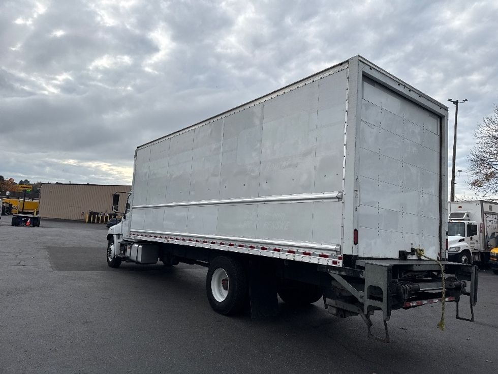 Medium Duty Box Truck-Light and Medium Duty Trucks-Hino-2019-268-Tukwila-WA-155,600\n\t\tmiles-$ 54,500 - Image 6
