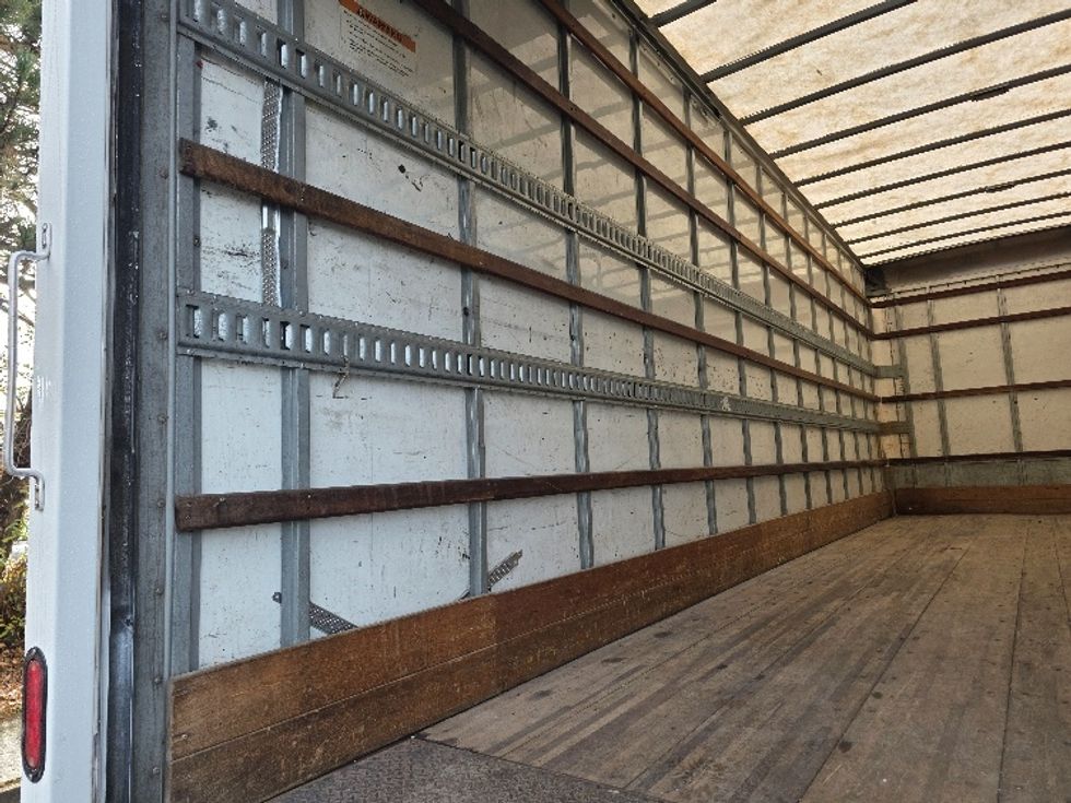 Medium Duty Box Truck-Light and Medium Duty Trucks-Hino-2019-268-Tukwila-WA-174,607\n\t\tmiles-$ 51,500 - Image 11