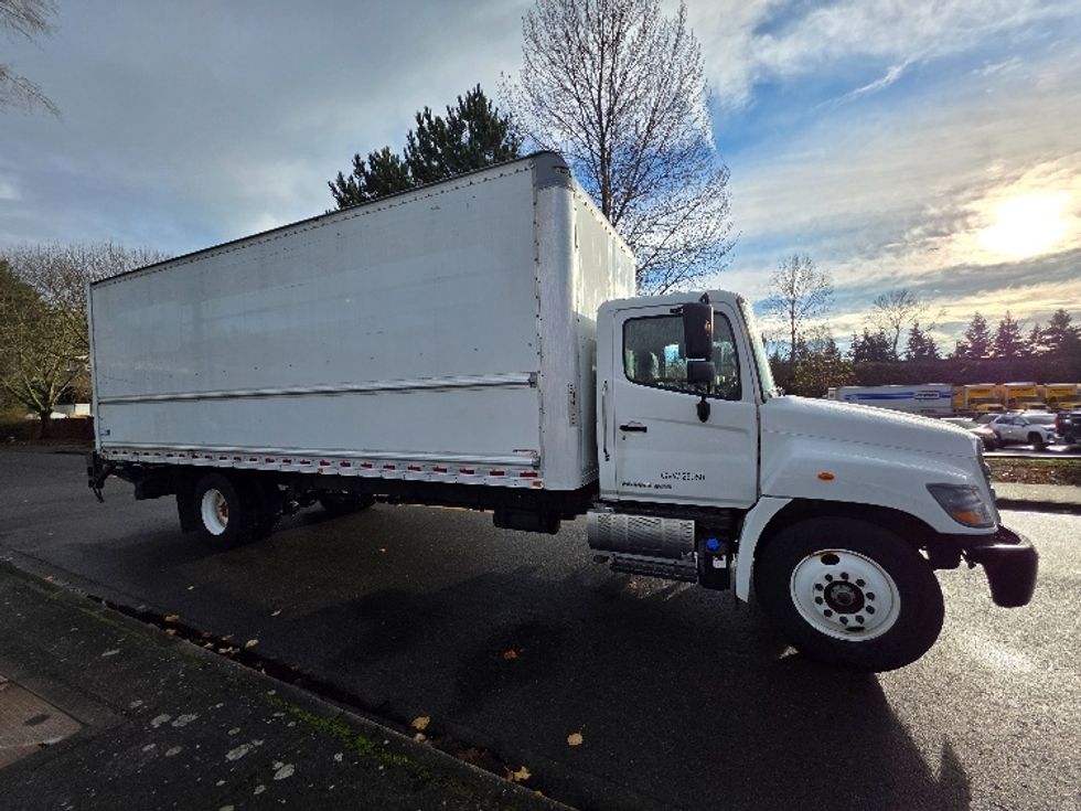 Medium Duty Box Truck-Light and Medium Duty Trucks-Hino-2019-268-Tukwila-WA-174,607\n\t\tmiles-$ 51,500 - Image 15