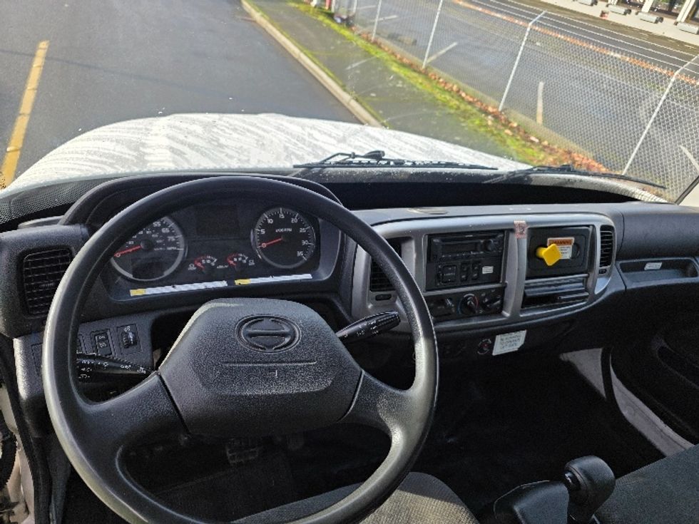 Medium Duty Box Truck-Light and Medium Duty Trucks-Hino-2019-268-Tukwila-WA-174,607\n\t\tmiles-$ 51,500 - Image 18