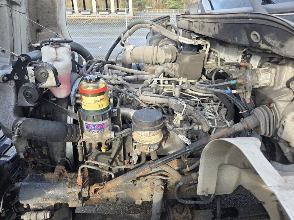 Medium Duty Box Truck-Light and Medium Duty Trucks-Hino-2019-268-Tukwila-WA-174,607\n\t\tmiles-$ 51,500 - Image 24