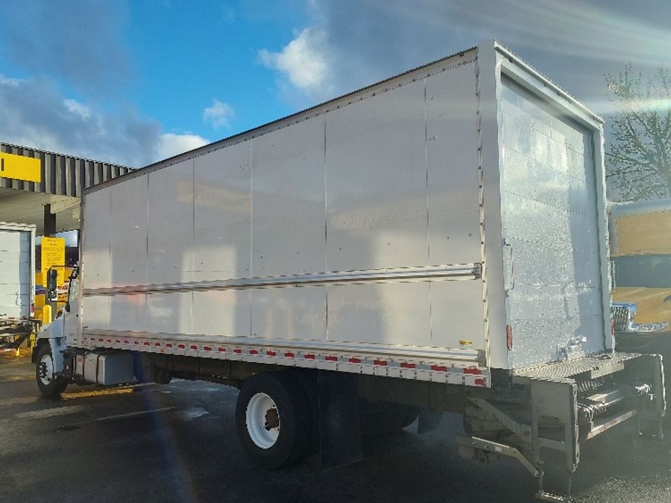 Medium Duty Box Truck-Light and Medium Duty Trucks-Hino-2019-268-Tukwila-WA-174,607\n\t\tmiles-$ 51,500 - Image 6