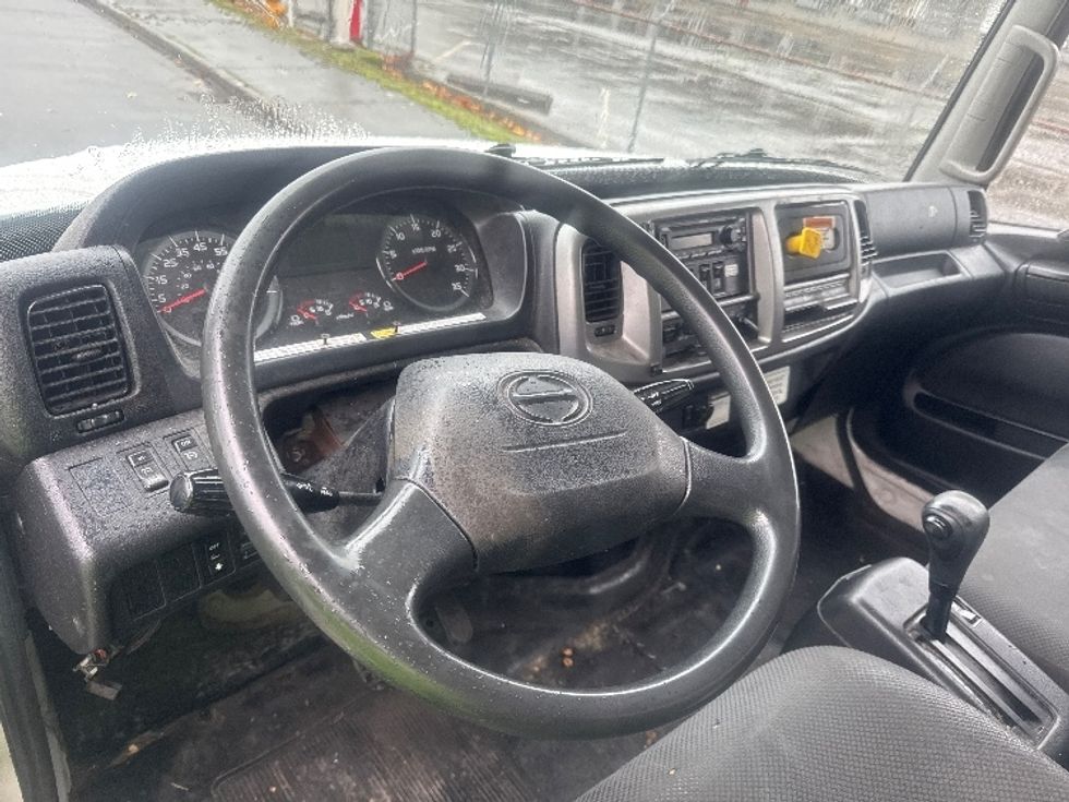 Medium Duty Box Truck-Light and Medium Duty Trucks-Hino-2019-268-Tukwila-WA-204,863\n\t\tmiles-$ 46,750 - Image 15