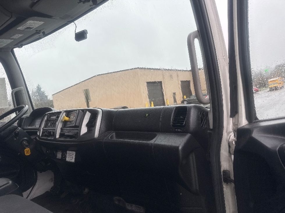Medium Duty Box Truck-Light and Medium Duty Trucks-Hino-2019-268-Tukwila-WA-204,863\n\t\tmiles-$ 46,750 - Image 18