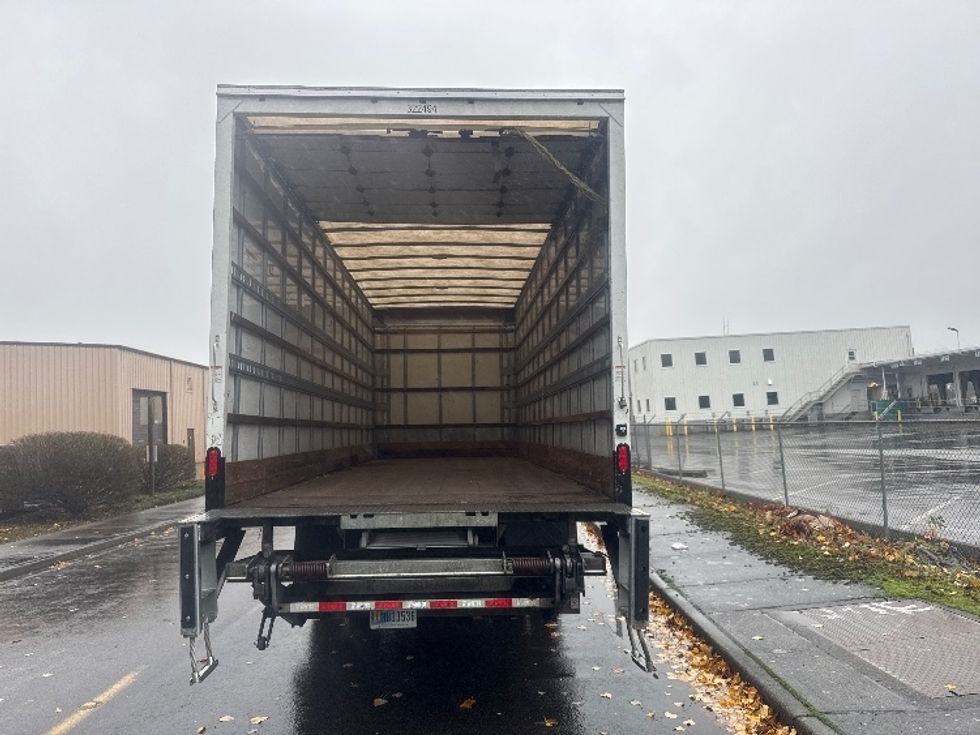 Medium Duty Box Truck-Light and Medium Duty Trucks-Hino-2019-268-Tukwila-WA-204,863\n\t\tmiles-$ 46,750 - Image 5