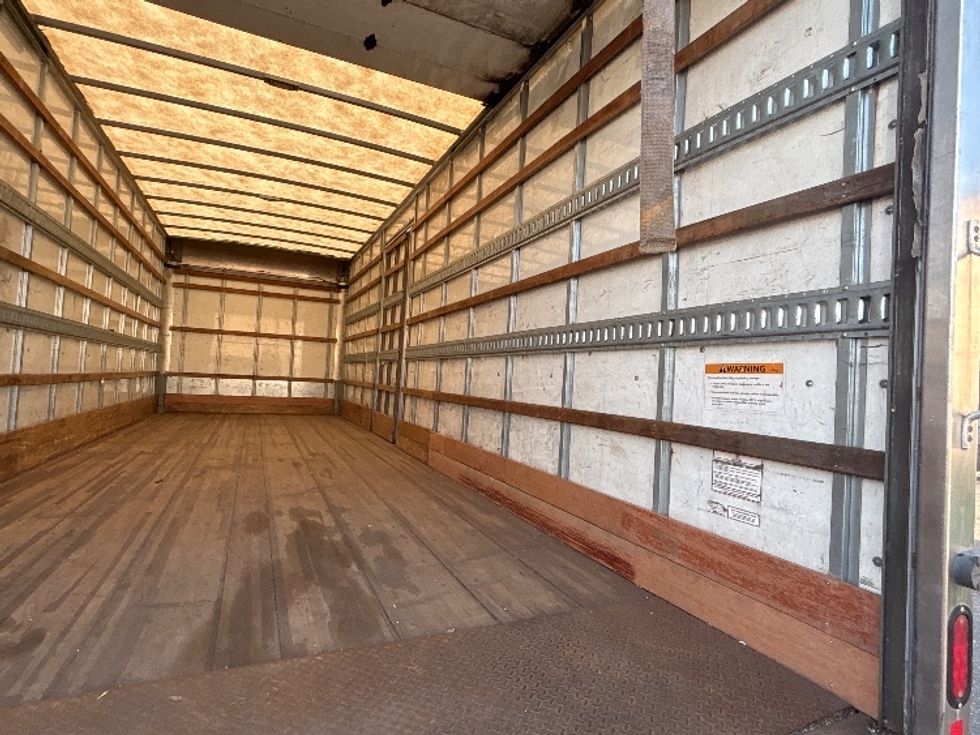 Medium Duty Box Truck-Light and Medium Duty Trucks-Hino-2019-268-West Babylon-NY-164,323\n\t\tmiles-$ 51,750 - Image 12