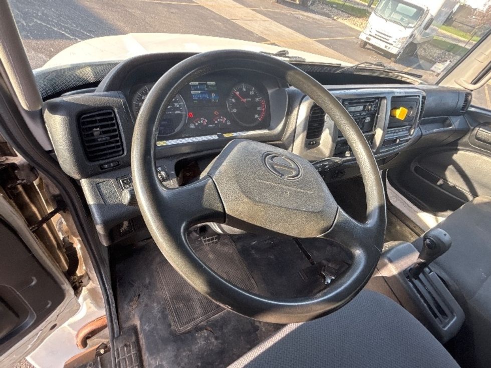 Medium Duty Box Truck-Light and Medium Duty Trucks-Hino-2019-268-West Babylon-NY-164,323\n\t\tmiles-$ 51,750 - Image 17