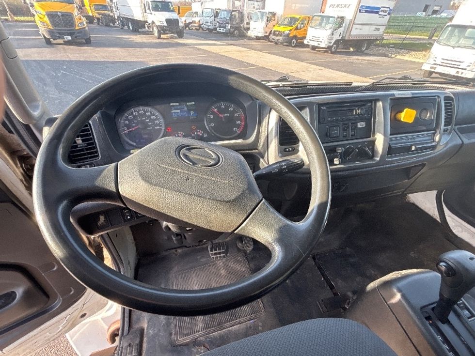 Medium Duty Box Truck-Light and Medium Duty Trucks-Hino-2019-268-West Babylon-NY-164,323\n\t\tmiles-$ 51,750 - Image 18