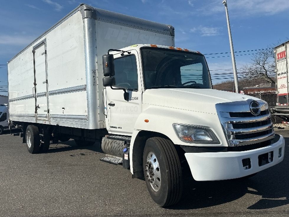 Medium Duty Box Truck-Light and Medium Duty Trucks-Hino-2019-268-West Babylon-NY-166,771\n\t\tmiles-$ 48,500 - Image 1