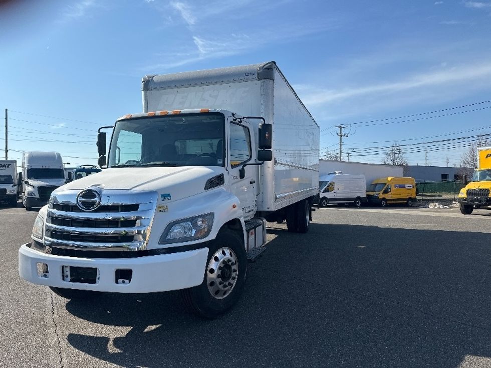 Medium Duty Box Truck-Light and Medium Duty Trucks-Hino-2019-268-West Babylon-NY-174,035\n\t\tmiles-$ 54,250 - Image 3